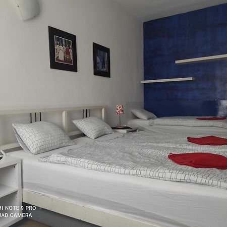 Apartment Maximilian บราติสลาวา ภายนอก รูปภาพ