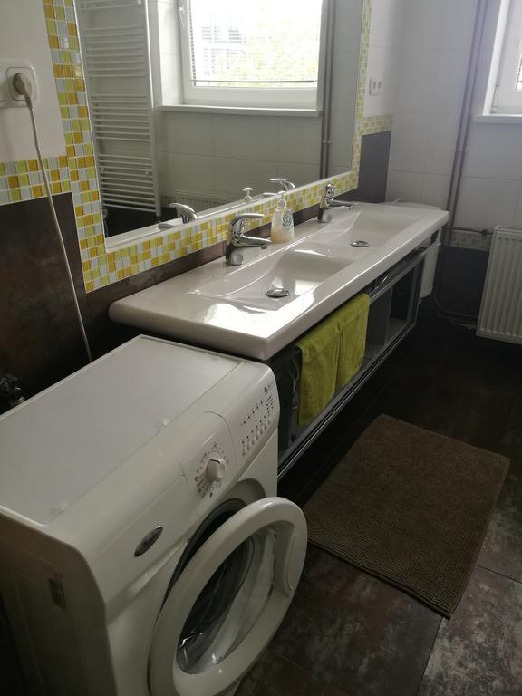 Apartment Maximilian บราติสลาวา ภายนอก รูปภาพ